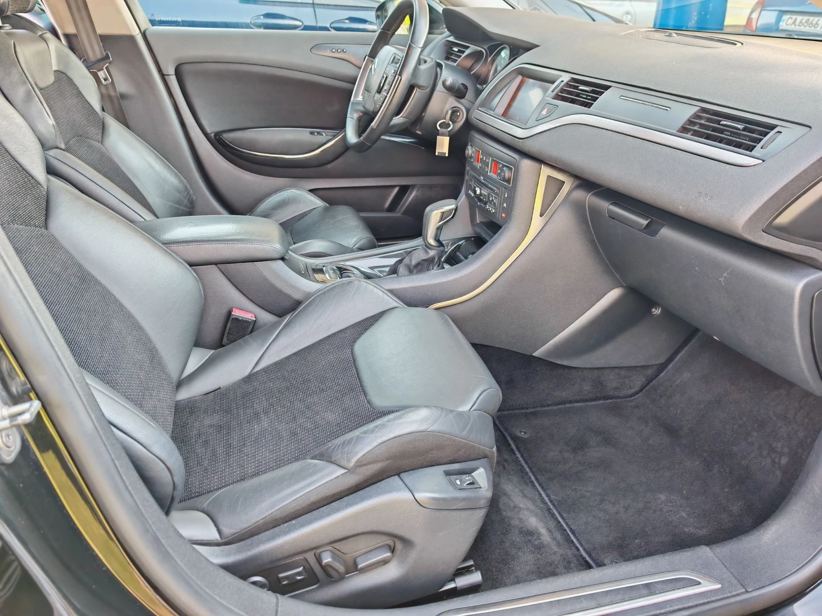 Citroen C5 2.2HDI-204k.ТОП СЪСТОЯНИЕ , ВНОС ОТ ИТАЛИЯ , снимка 10 - Автомобили и джипове - 55159040