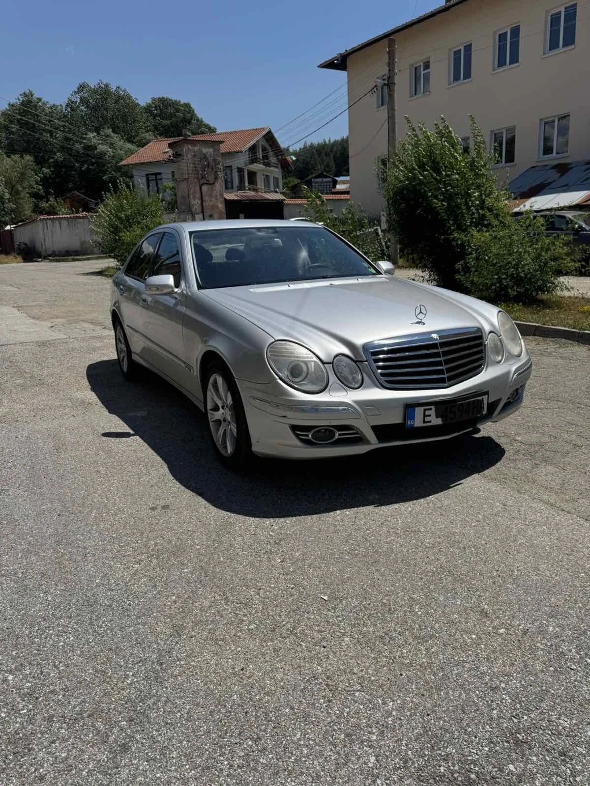 Mercedes-Benz E 320