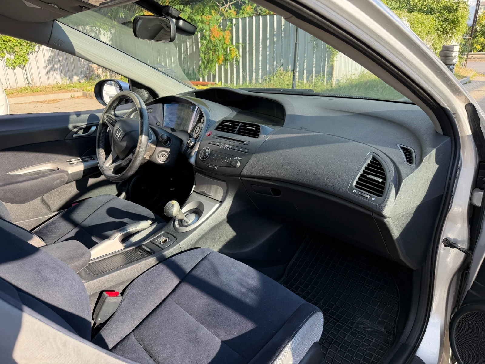 Honda Civic 4+ 1, снимка 8 - Автомобили и джипове - 55416905