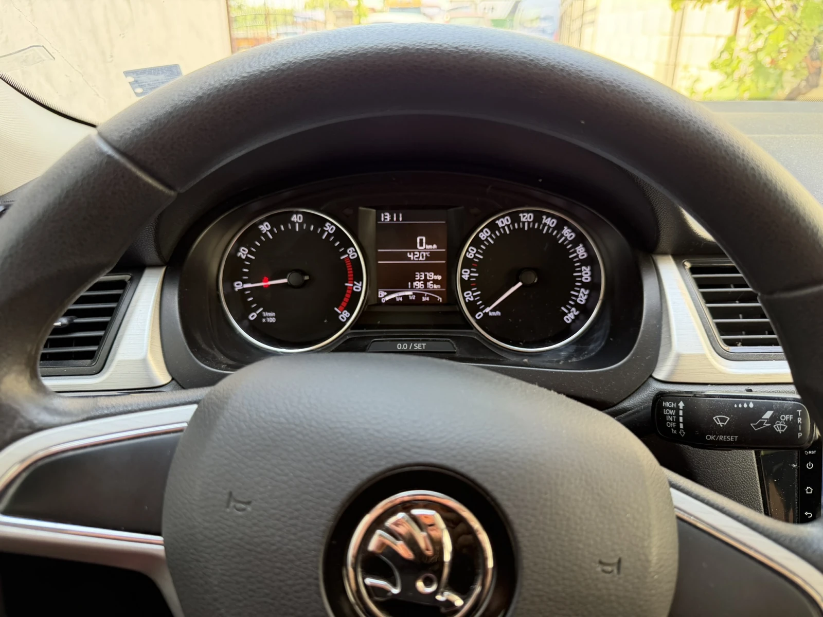 Skoda Rapid 1.2 TSI 90к.с - 120хил.км!!!, снимка 6 - Автомобили и джипове - 55613979