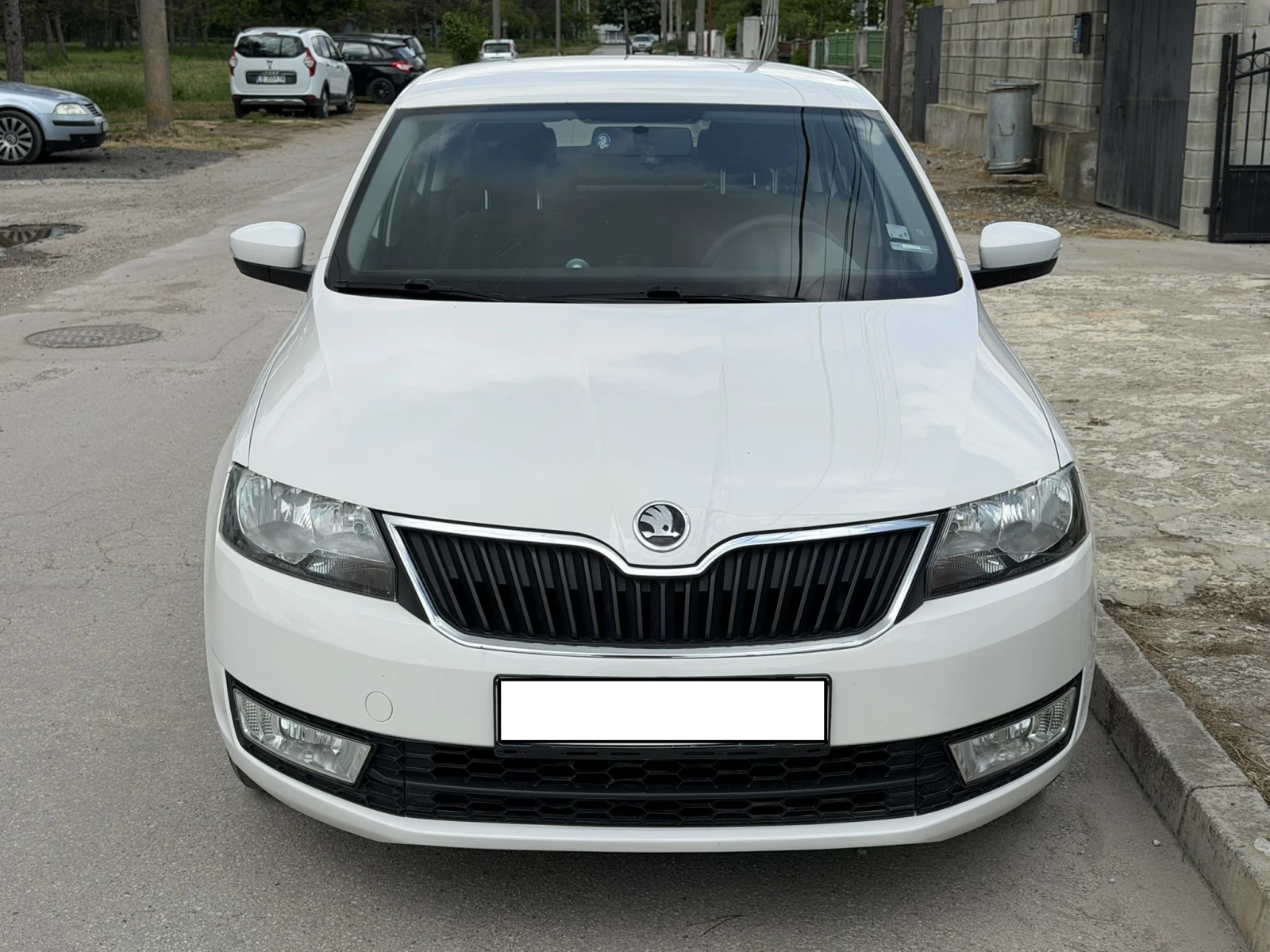 Skoda Rapid 1.2 TSI 90к.с - 120хил.км!!!, снимка 3 - Автомобили и джипове - 55613979