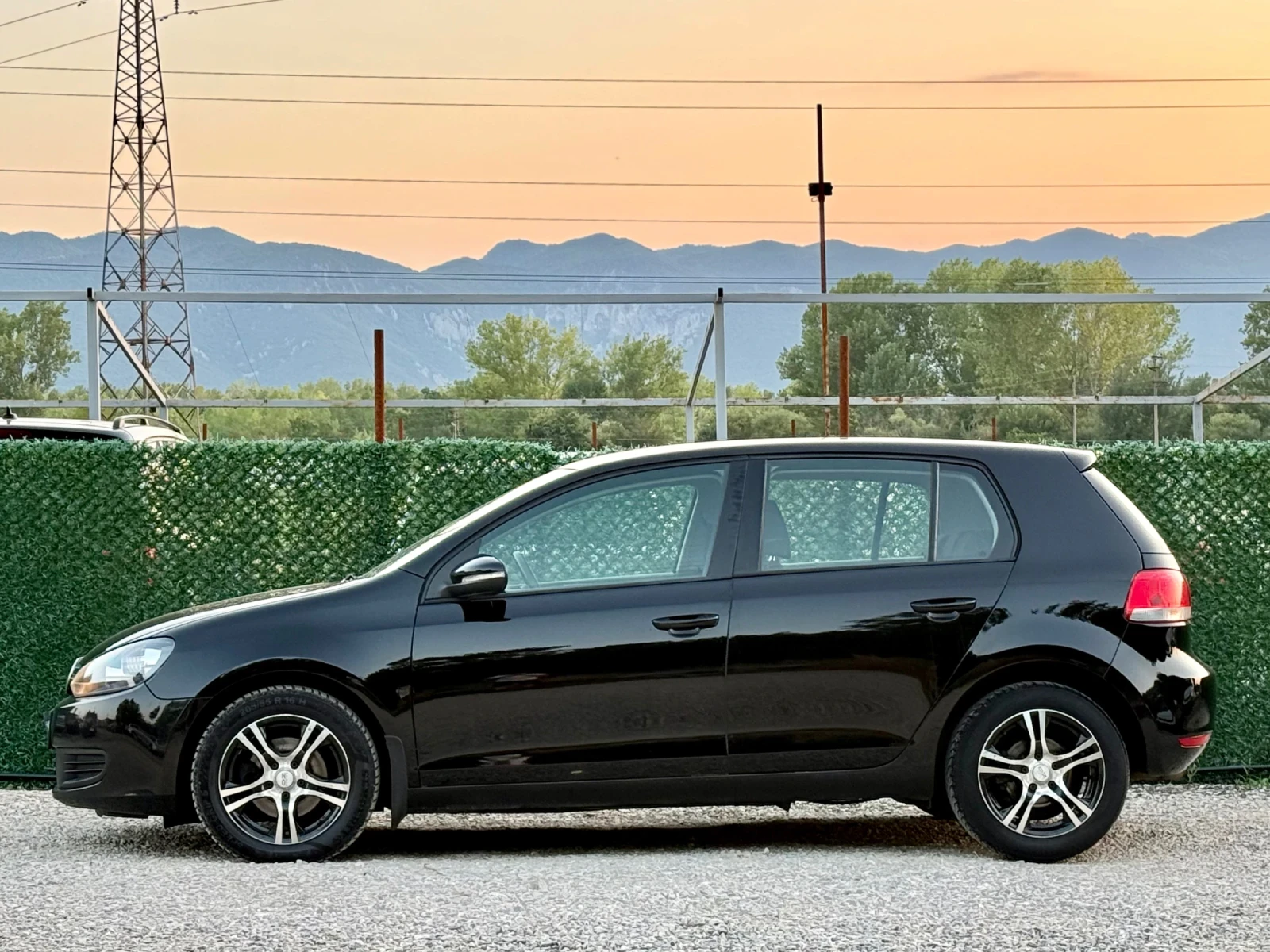 VW Golf 1.6TDi 105hp, снимка 4 - Автомобили и джипове - 55625638