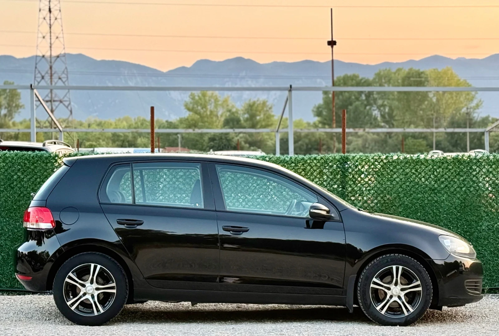 VW Golf 1.6TDi 105hp, снимка 8 - Автомобили и джипове - 55625638