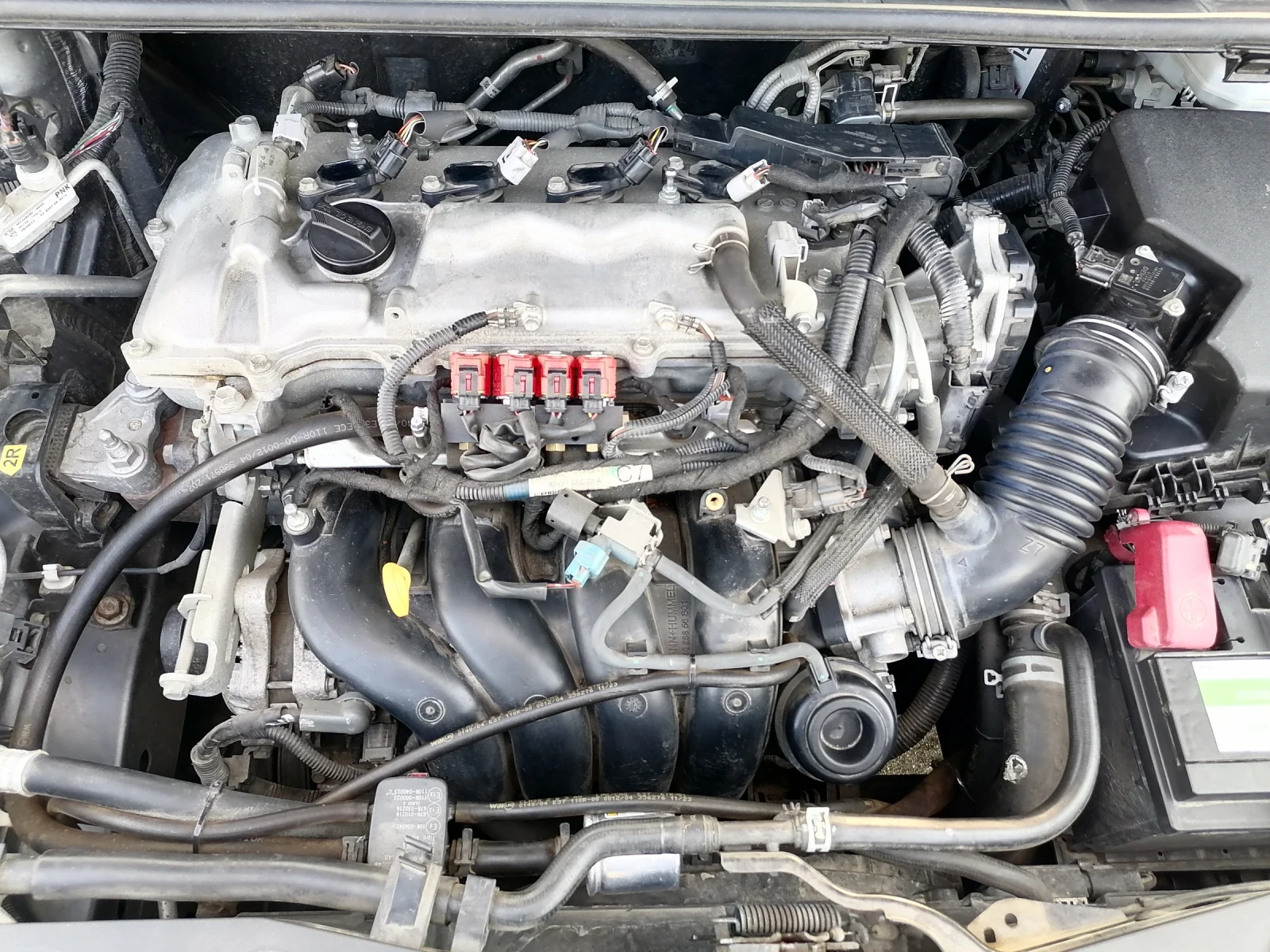 Toyota Avensis 1.8 147кс газ бензин, снимка 16 - Автомобили и джипове - 55664657