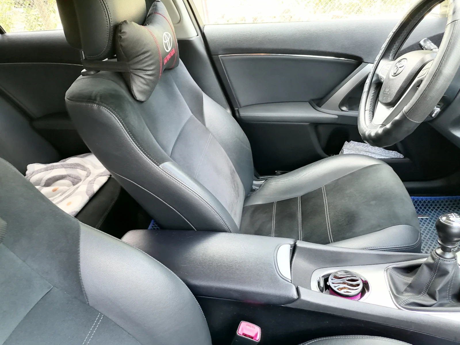 Toyota Avensis 1.8 147кс газ бензин, снимка 5 - Автомобили и джипове - 55664657