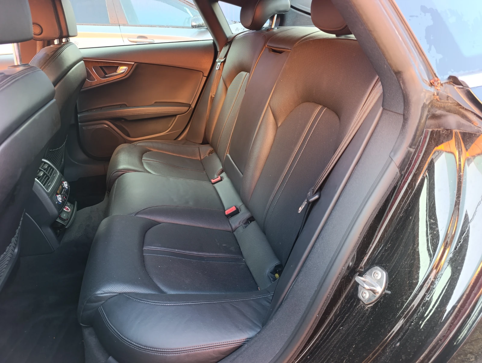 Audi A7 3.0 TFSI, снимка 8 - Автомобили и джипове - 55804797