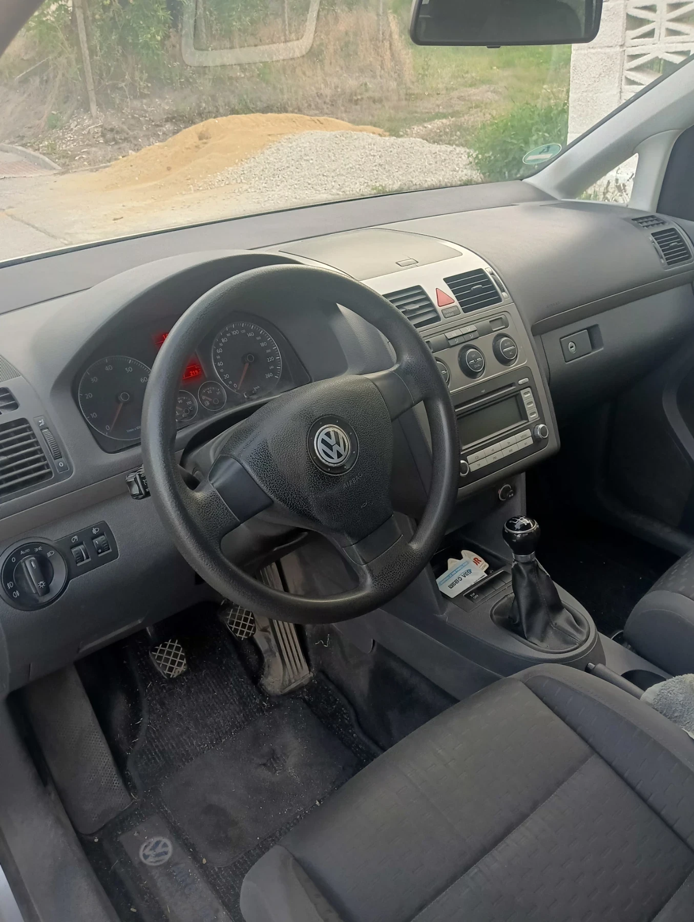VW Touran, снимка 6 - Автомобили и джипове - 56119844