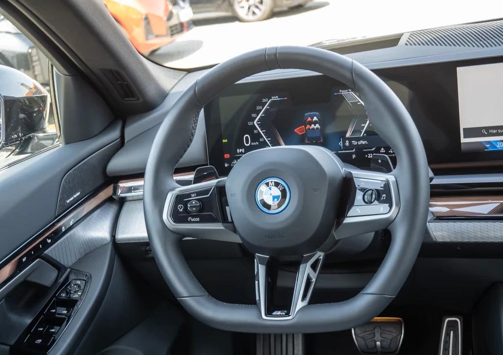 BMW 530E * M-SPORT* HEAD-UP* H&K* 360CAM* MEMORY* DISTR*  | Mobile.bg � ����������� 6