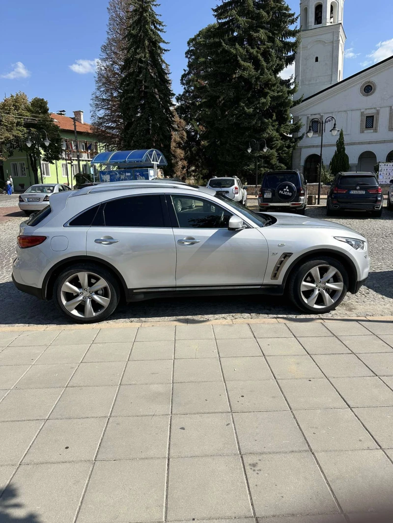 Infiniti QX70 S, снимка 3 - Автомобили и джипове - 47538367