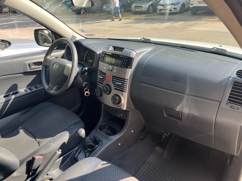 Daihatsu Terios 1.5, снимка 9 - Автомобили и джипове - 52484164
