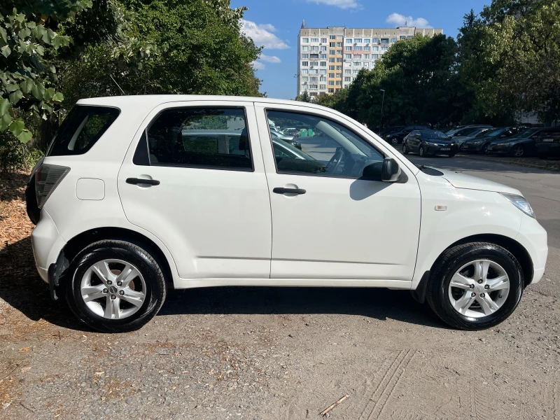 Daihatsu Terios 1.5, снимка 4 - Автомобили и джипове - 52484164