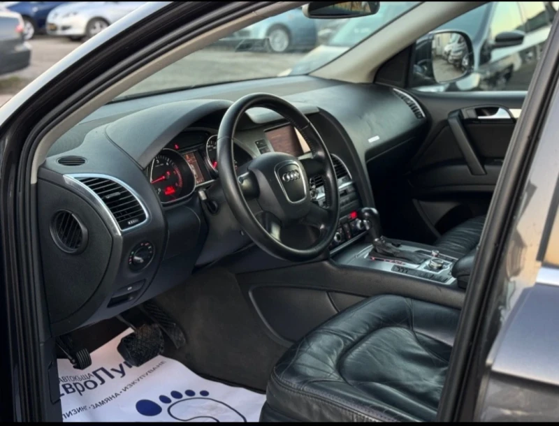 Audi Q7, снимка 6 - Автомобили и джипове - 52707533
