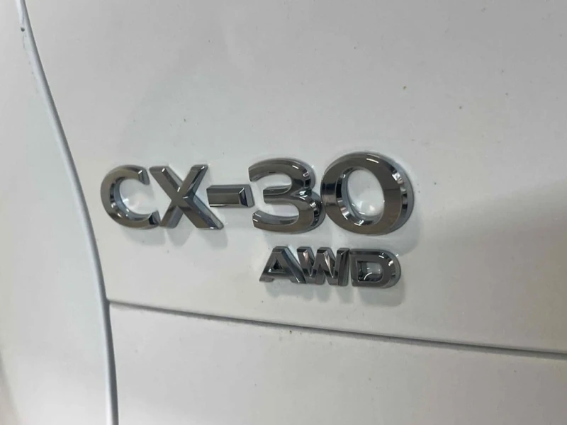 Mazda CX-30 * AWD * CARFAX * БЕЗ ПЪРВОНАЧАЛНА ВНОСКА, снимка 5 - Автомобили и джипове - 53001336