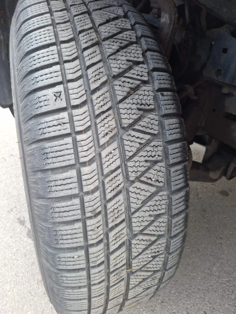 Nissan Navara 2.3 dci, снимка 7 - Автомобили и джипове - 53007651