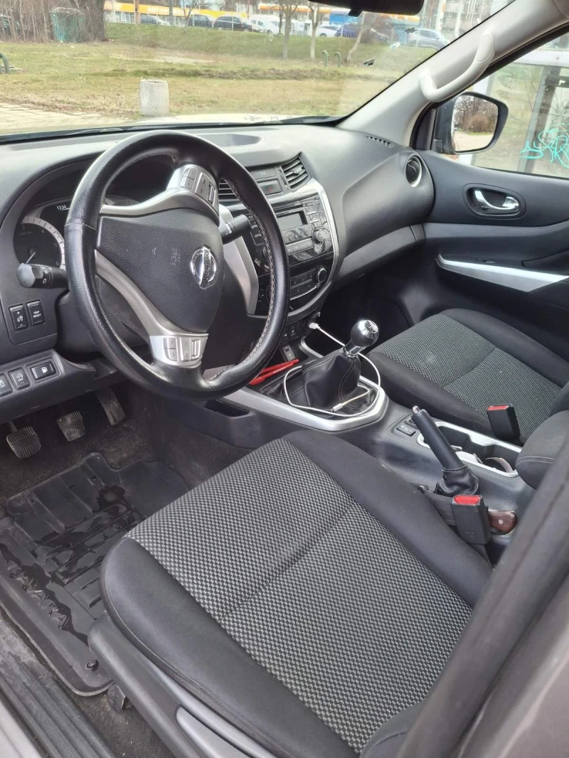 Nissan Navara 2.3 dci, снимка 8 - Автомобили и джипове - 53007651
