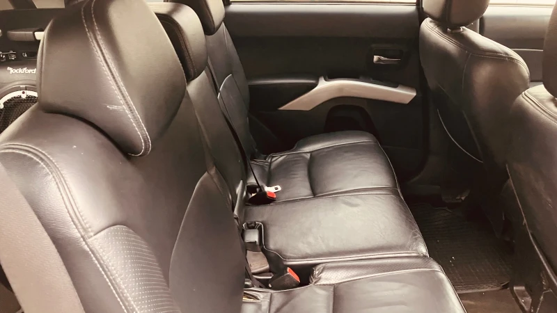 Peugeot 4007, снимка 9 - Автомобили и джипове - 53283438