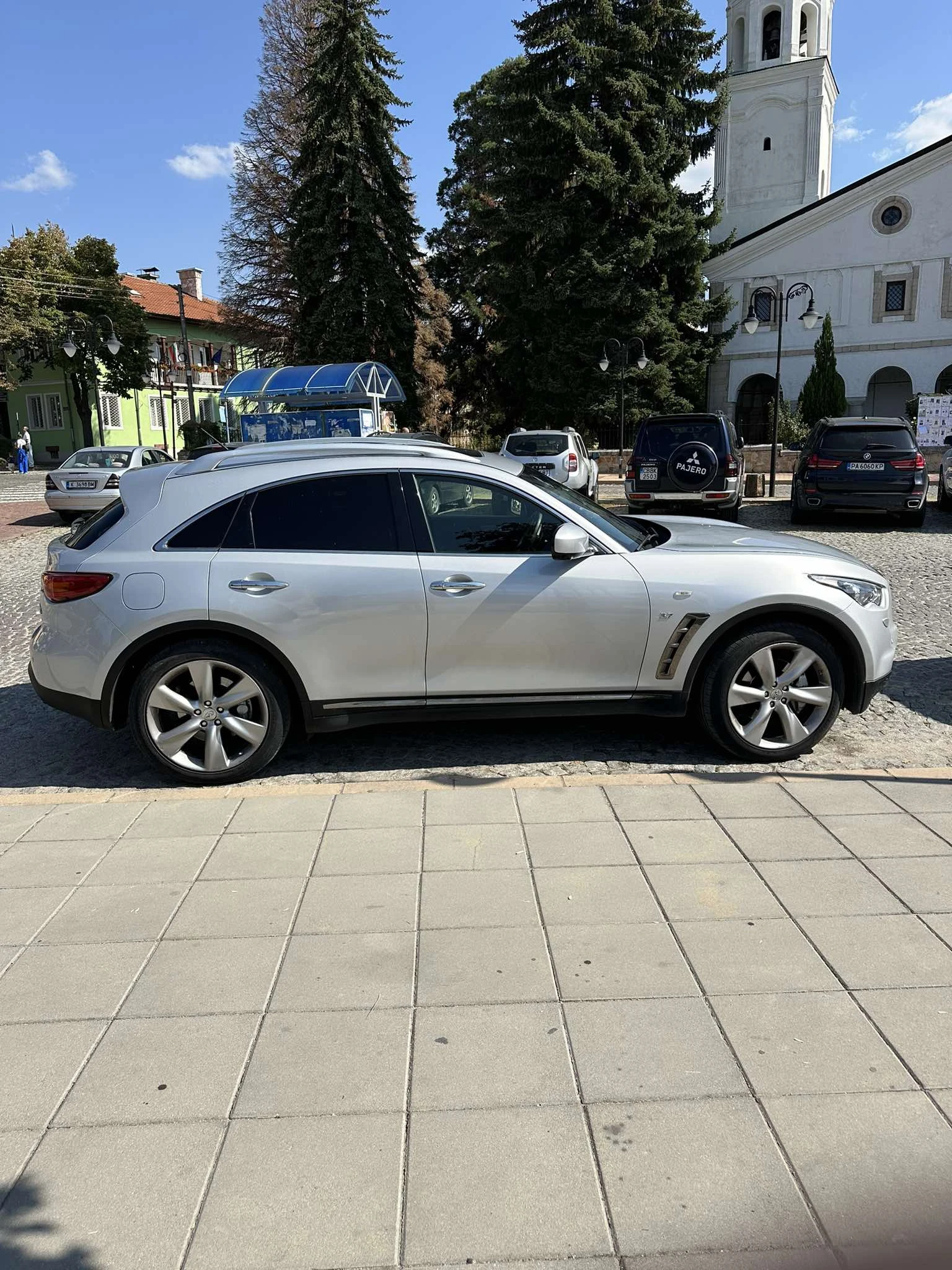 Infiniti QX70 S - изображение 3