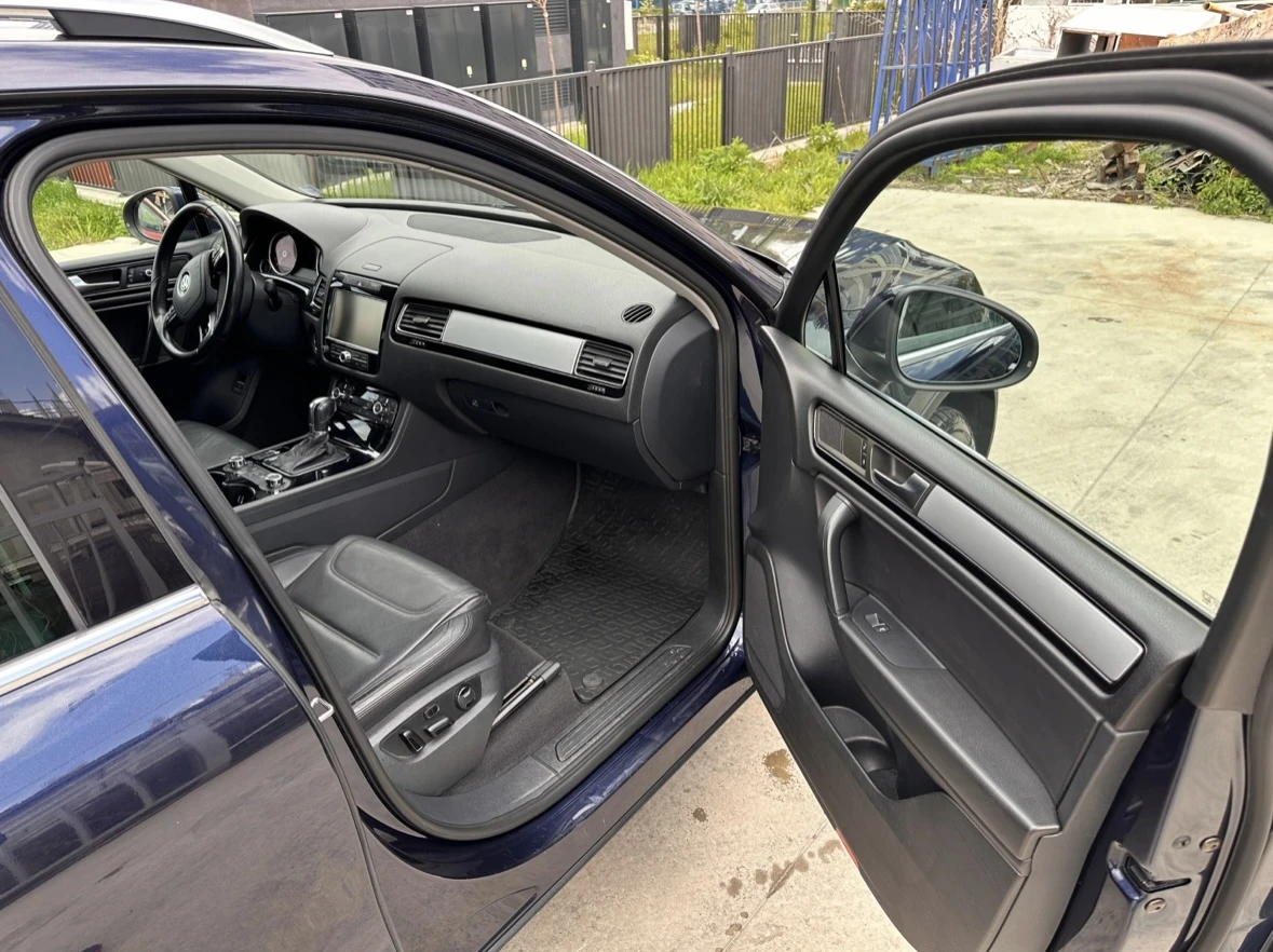 VW Touareg 3.0 TDI, 239hp, снимка 2 - Автомобили и джипове - 54015421