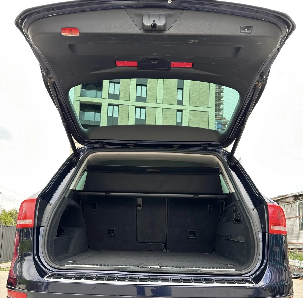 VW Touareg 3.0 TDI, 239hp, снимка 12 - Автомобили и джипове - 54015421