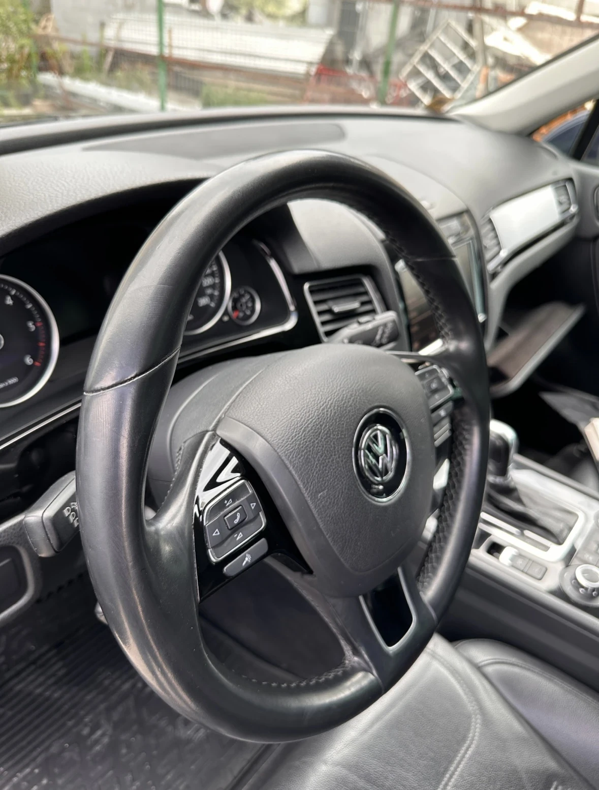 VW Touareg 3.0 TDI, 239hp, снимка 14 - Автомобили и джипове - 54015421