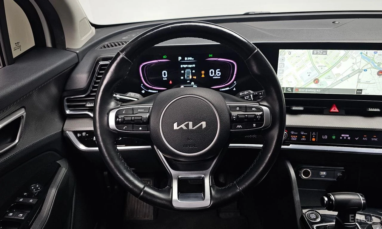 Kia Sportage 1.6T Trendy* HARMAN KARDON* ПОДГРЕВ* КАМЕРА* , снимка 9 - Автомобили и джипове - 54766015