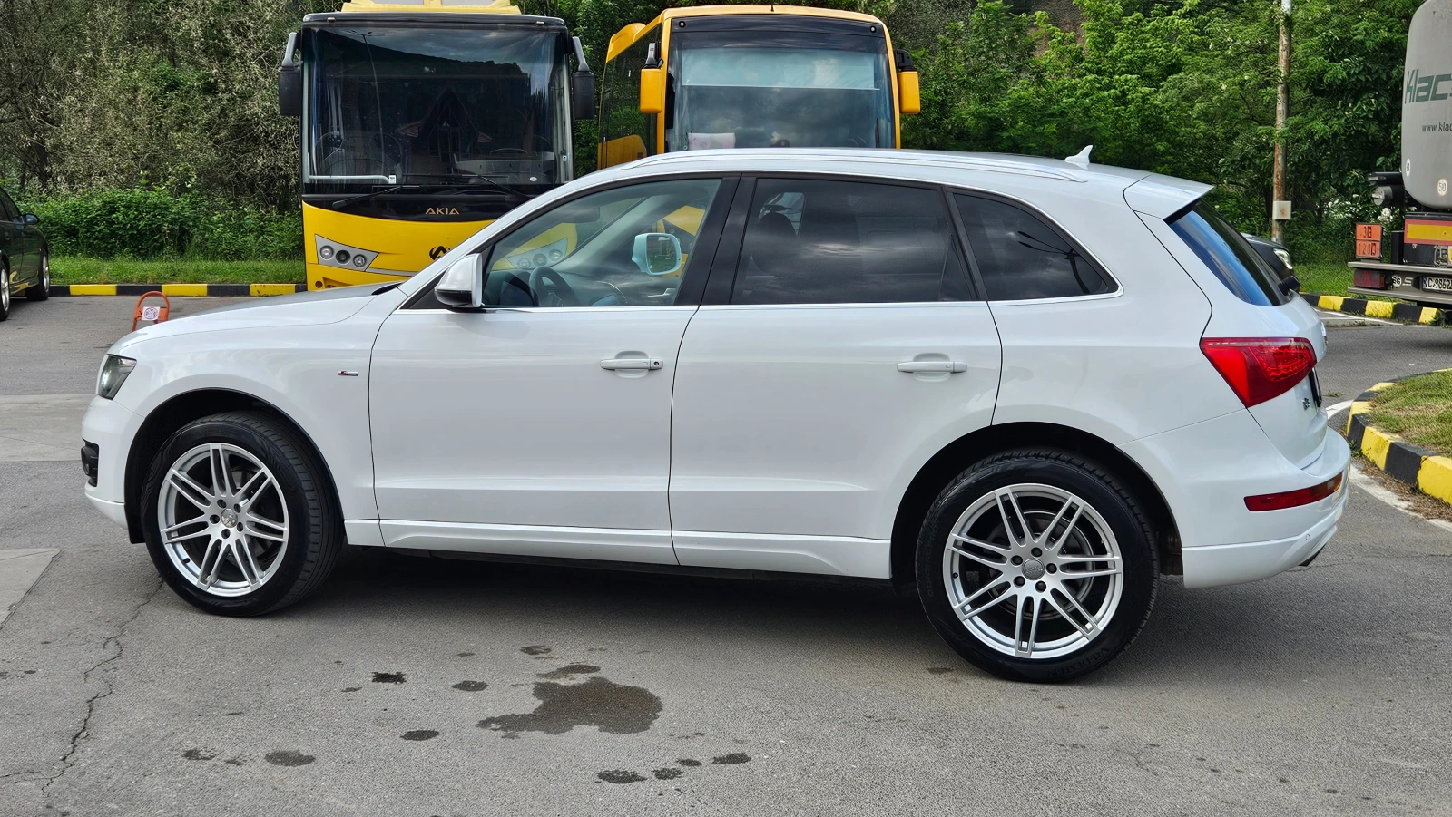 Audi Q5 2.0 QUATTRO/NAVIG/KSENON, снимка 3 - Автомобили и джипове - 54807196