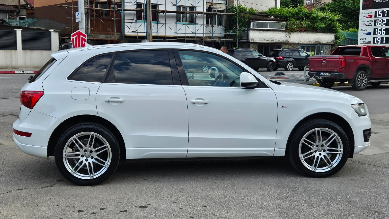 Audi Q5 2.0 QUATTRO/NAVIG/KSENON, снимка 6 - Автомобили и джипове - 54807196