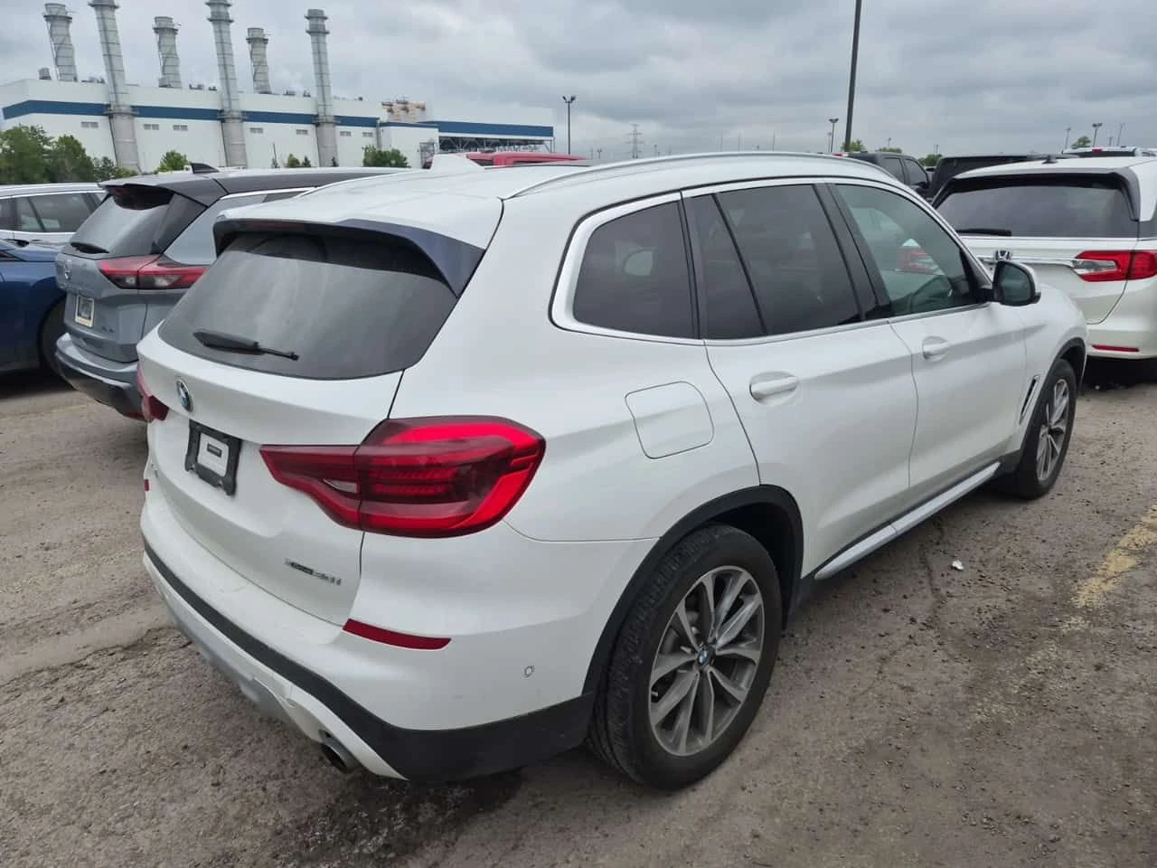 BMW X3  XDRIVE30I | CARFAX | АВТОКРЕДИТ| ЦЕНА ДО БЪЛГАРИЯ, снимка 3 - Автомобили и джипове - 55093316
