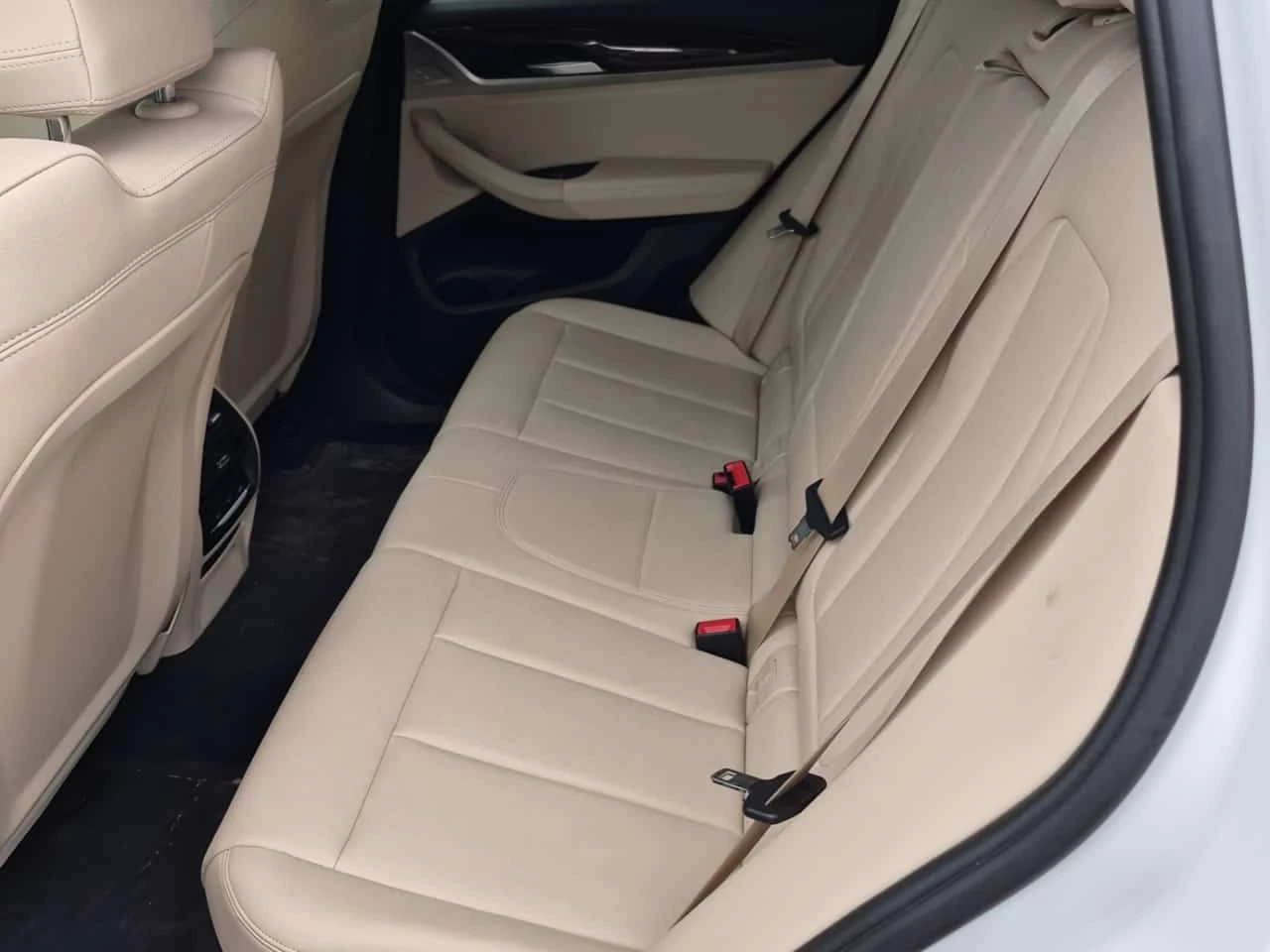 BMW X3  XDRIVE30I | CARFAX | АВТОКРЕДИТ| ЦЕНА ДО БЪЛГАРИЯ, снимка 12 - Автомобили и джипове - 55093316