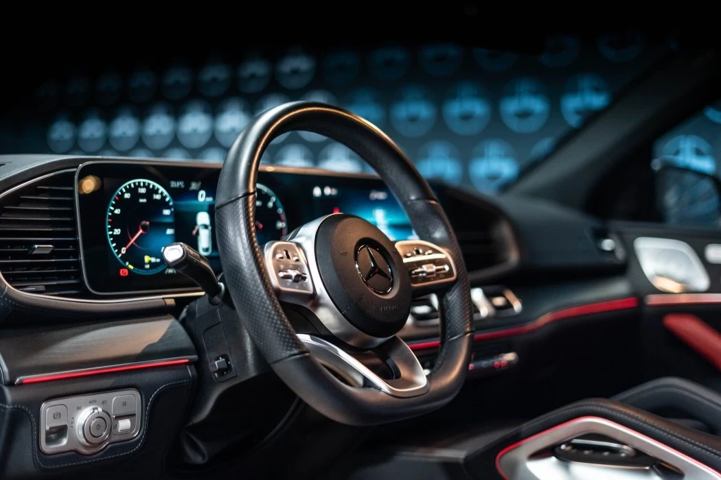 Mercedes-Benz GLE 400, снимка 9 - Автомобили и джипове - 55514345