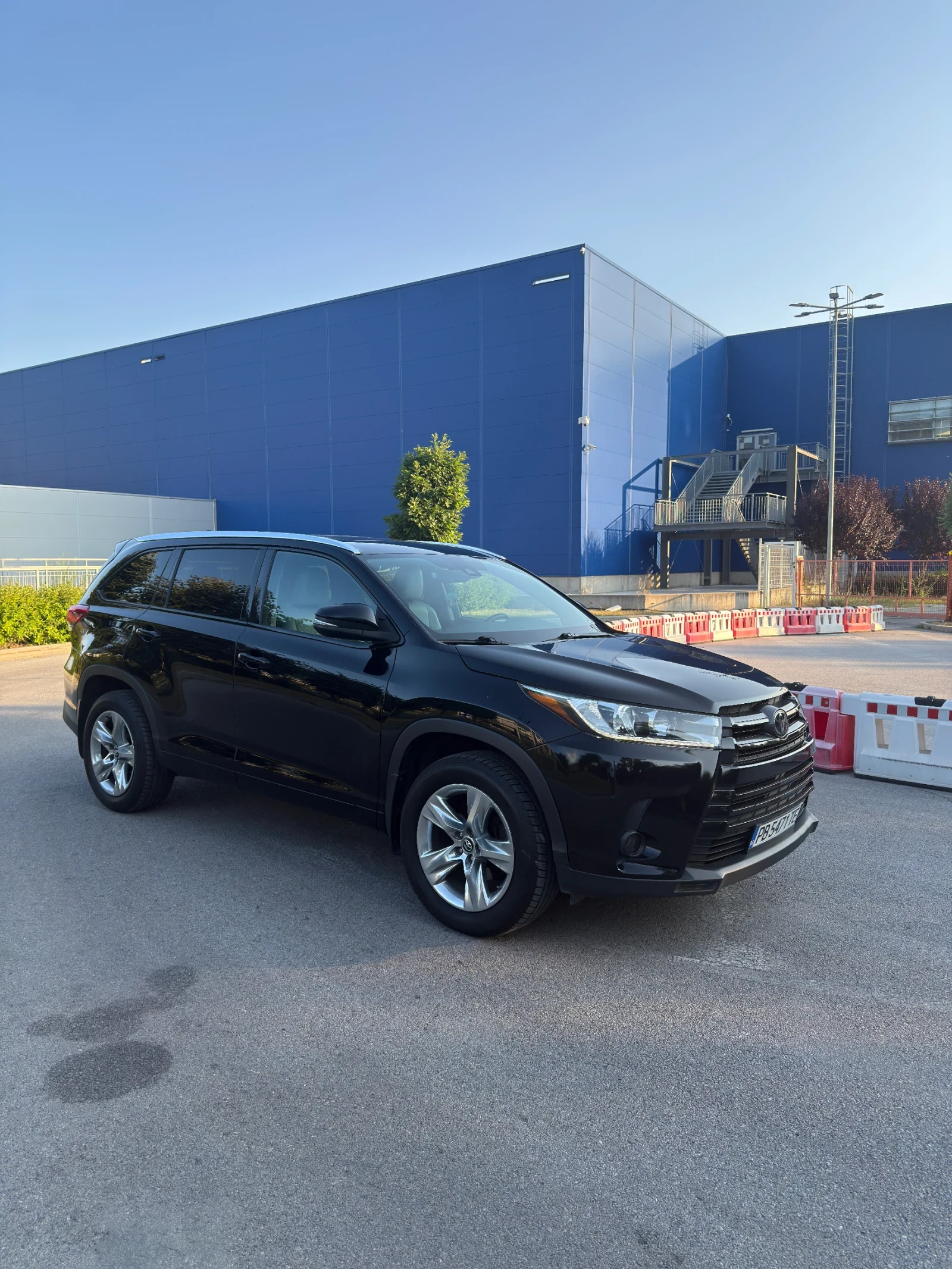 Toyota Highlander LIMITED, снимка 2 - Автомобили и джипове - 56177048