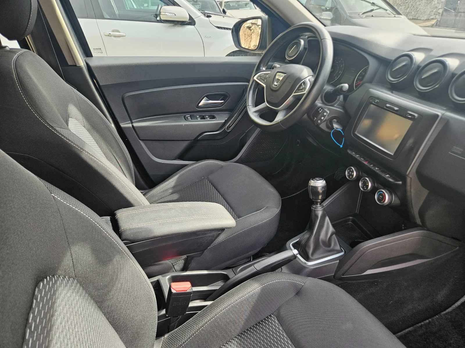 Dacia Duster 4X4 , снимка 6 - Автомобили и джипове - 56438106