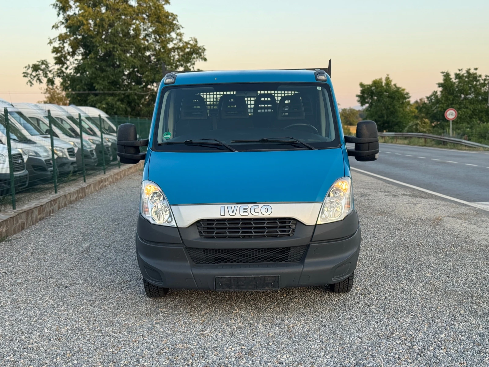 Iveco Daily 35c13* Бордови* Климатик* 6ск* 7 местен * до 3.5т*, снимка 2 - Бусове и автобуси - 55105435