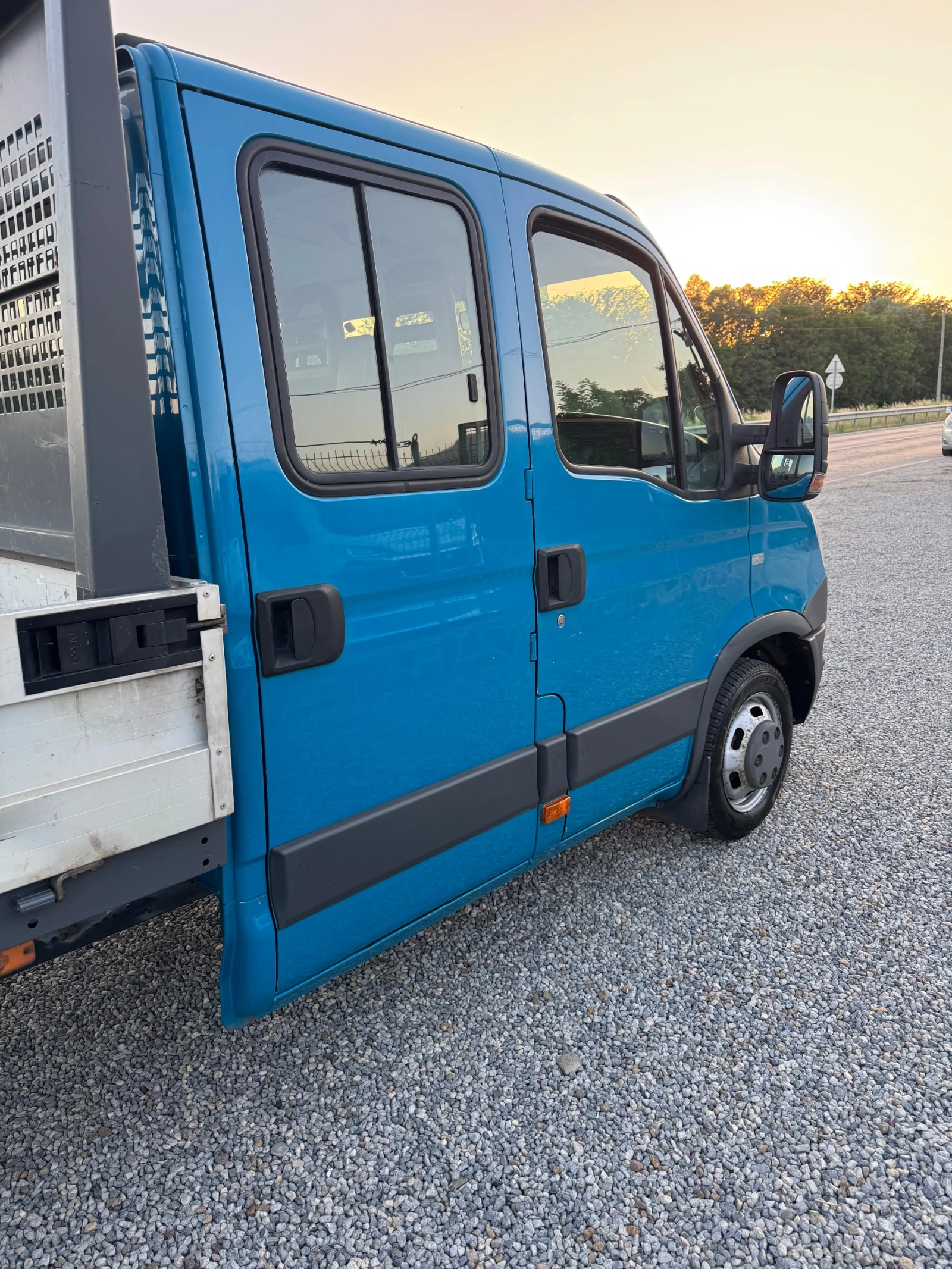 Iveco Daily 35c13* Бордови* Климатик* 6ск* 7 местен * до 3.5т*, снимка 5 - Бусове и автобуси - 55105435