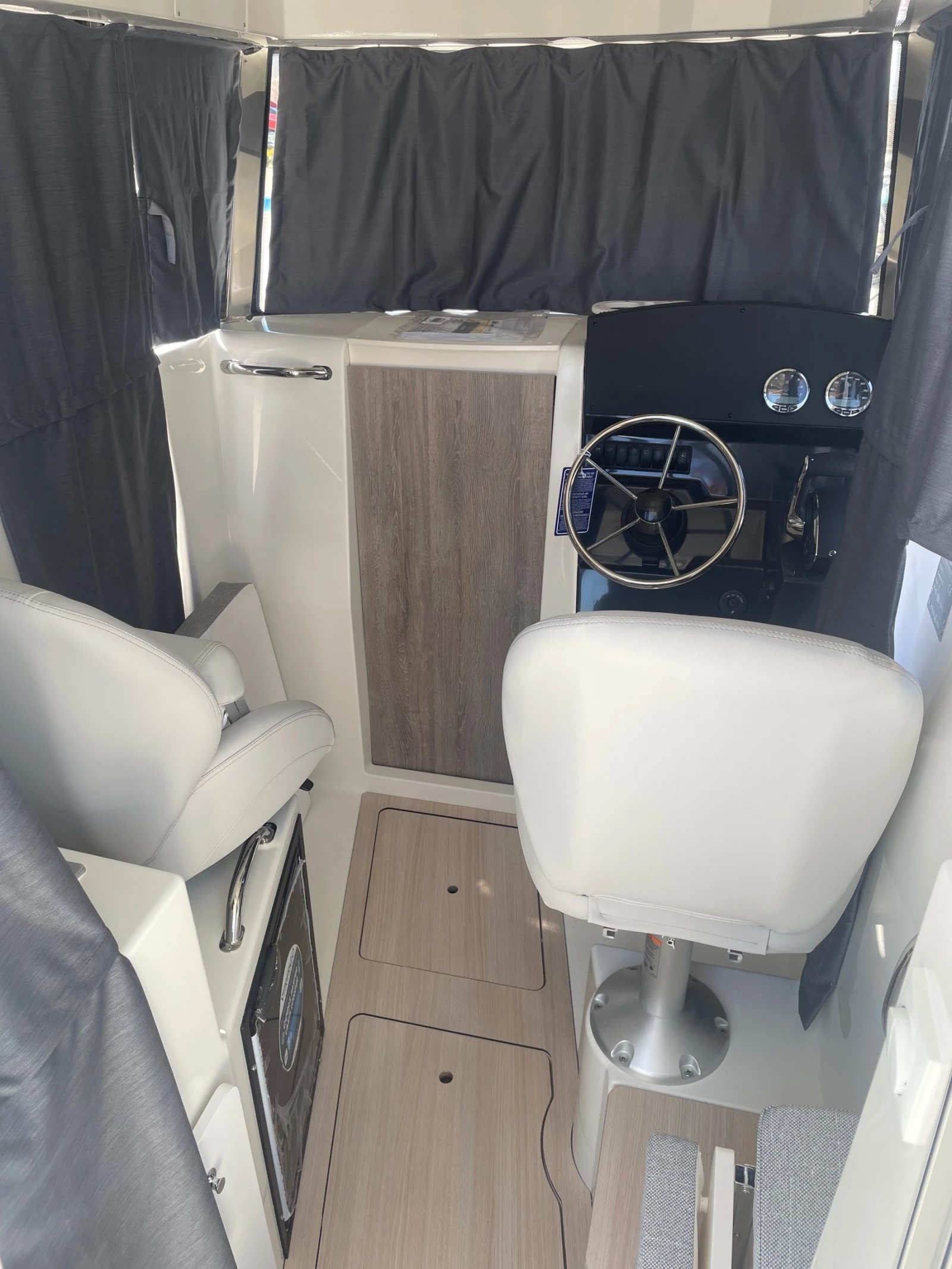 Лодка Quicksilver 705 Pilothouse  - изображение 9