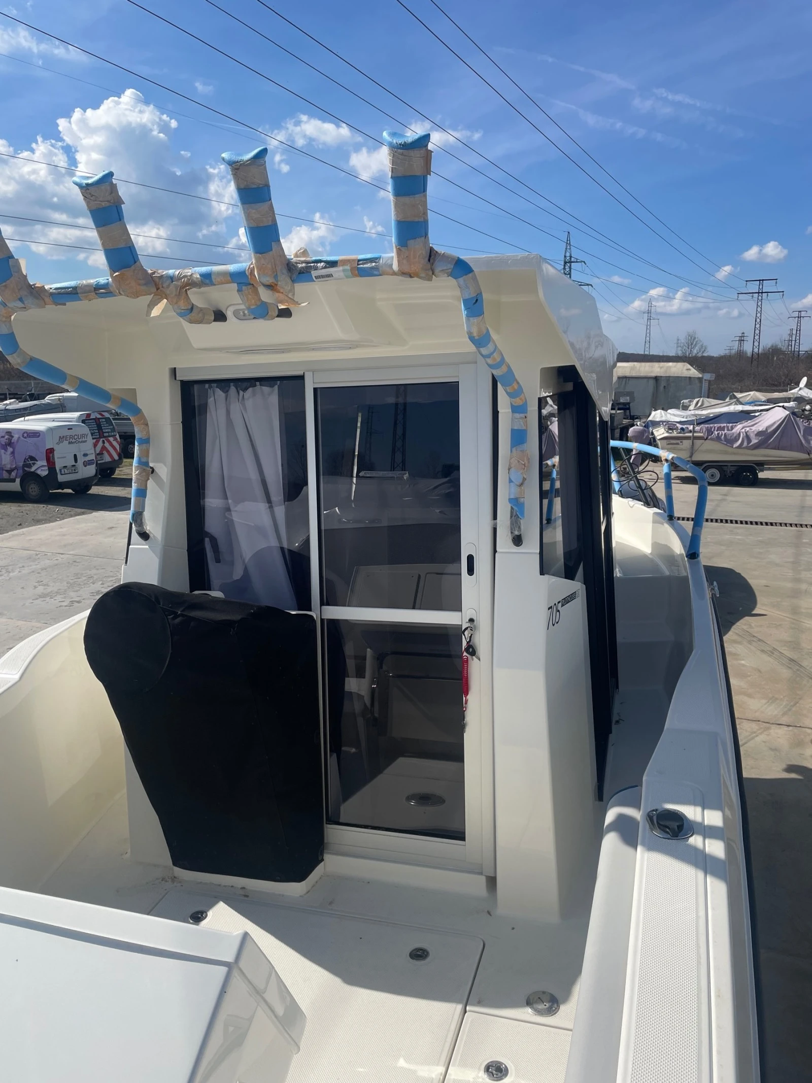 Лодка Quicksilver 705 Pilothouse  - изображение 6