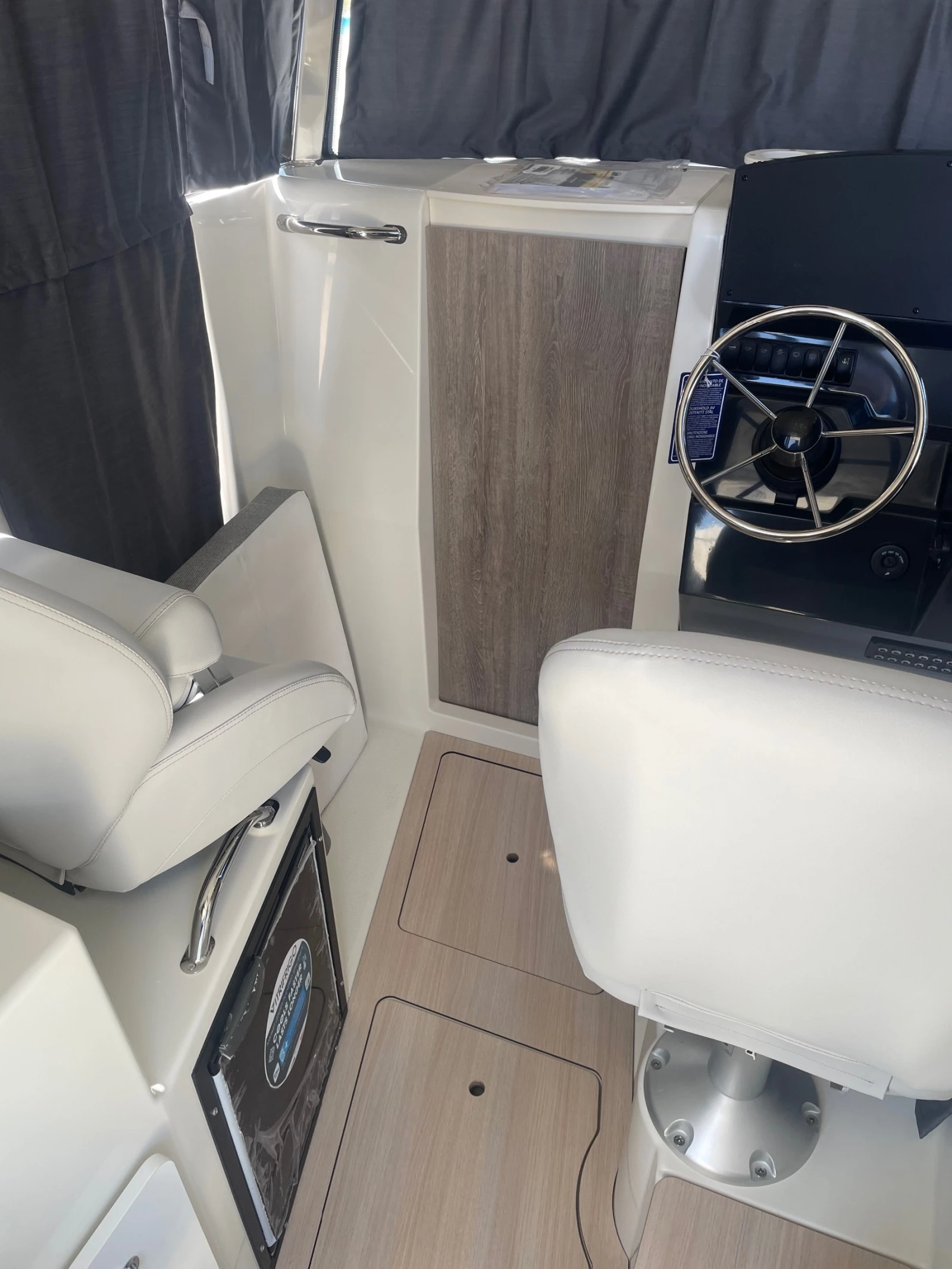 Лодка Quicksilver 705 Pilothouse  - изображение 10