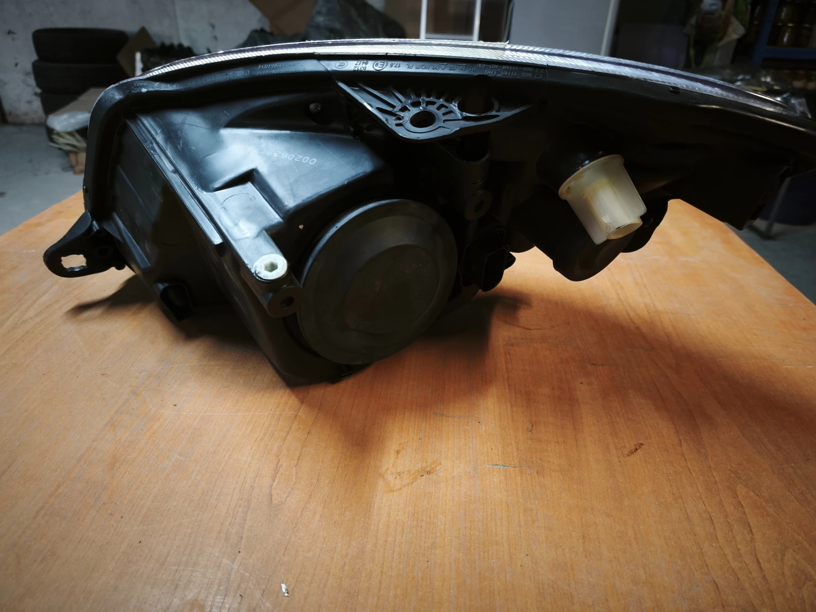 Десен фар Skoda Fabia II и Skoda Roomster 2007-1010, снимка 2 - Части - 55703992