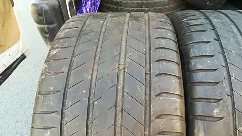 Гуми Летни 295/35R21, снимка 3 - Гуми и джанти - 25600085