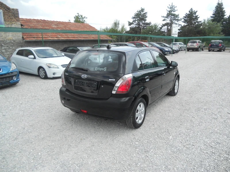 Kia Rio 1.4i Лизинг!!! РЕАЛНИ КИЛОМЕТРИ, снимка 4 - Автомобили и джипове - 47161125