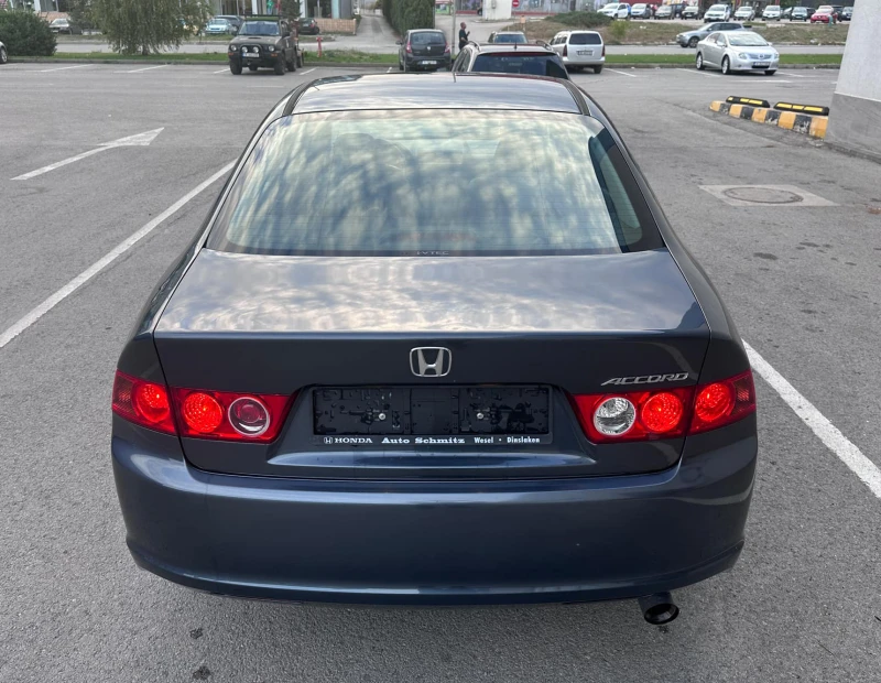 Honda Accord 2.0 i-VTEC, снимка 5 - Автомобили и джипове - 47551452