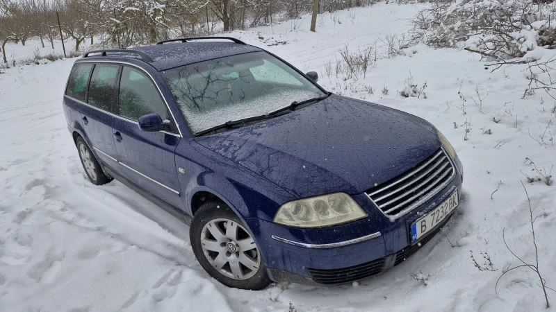 VW Passat 2.8 V6, снимка 1 - Автомобили и джипове - 49214648