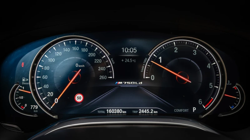 BMW 740 B&W/LASER/ЧАСТНА, снимка 15 - Автомобили и джипове - 51290192