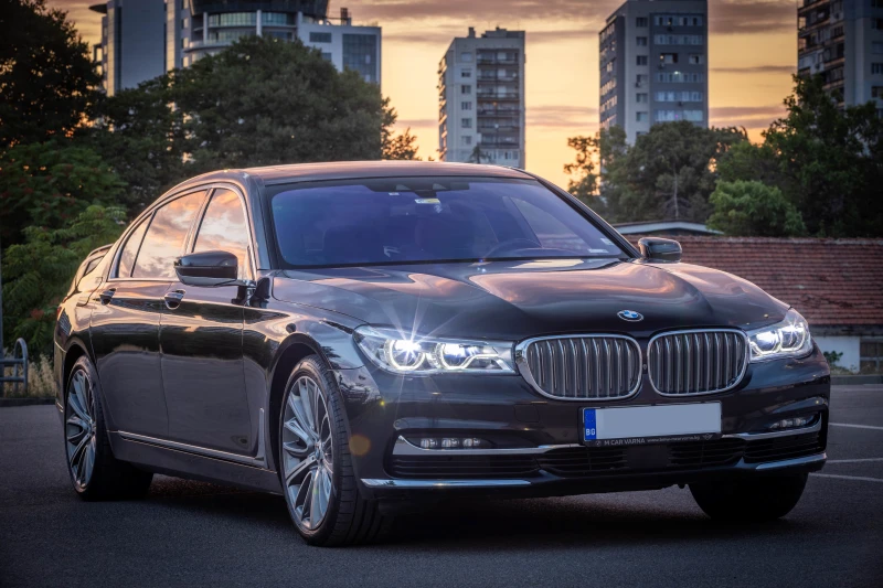 BMW 740 B&W/LASER/ЧАСТНА, снимка 6 - Автомобили и джипове - 51290192