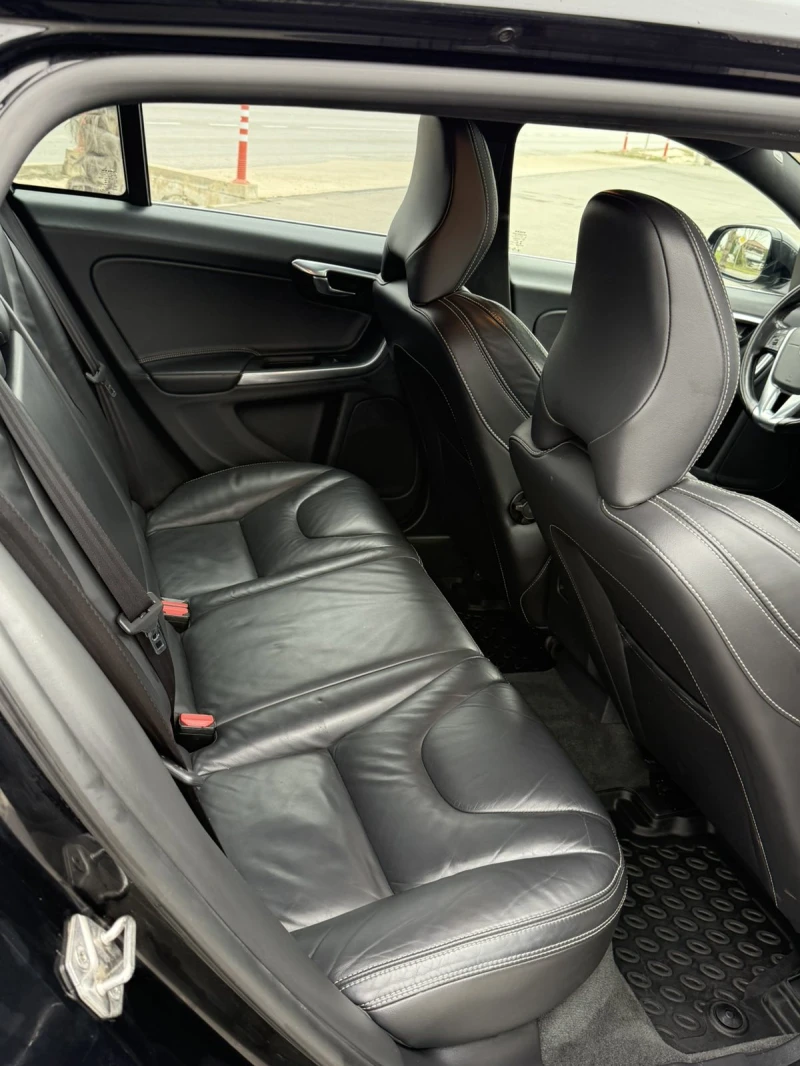 Volvo V60 2.4 D6 AWD Plug-In Hybrid FULL OPTIONS POLESTAR  , снимка 9 - Автомобили и джипове - 52868920