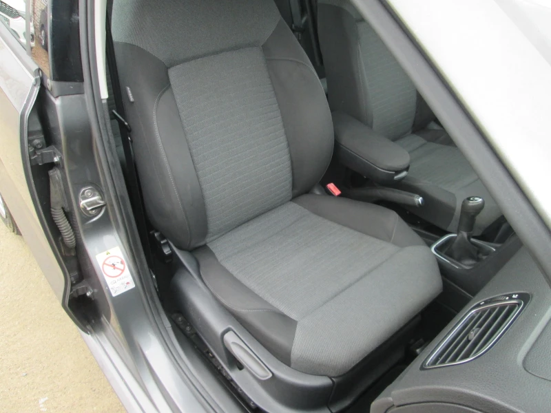 VW Polo 1.6TDI 105kc, снимка 15 - Автомобили и джипове - 52989563