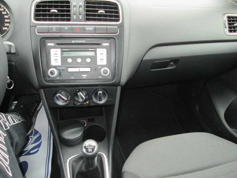 VW Polo 1.6TDI 105kc, снимка 12 - Автомобили и джипове - 52989563