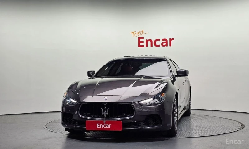 Maserati Ghibli, снимка 3 - Автомобили и джипове - 53379416