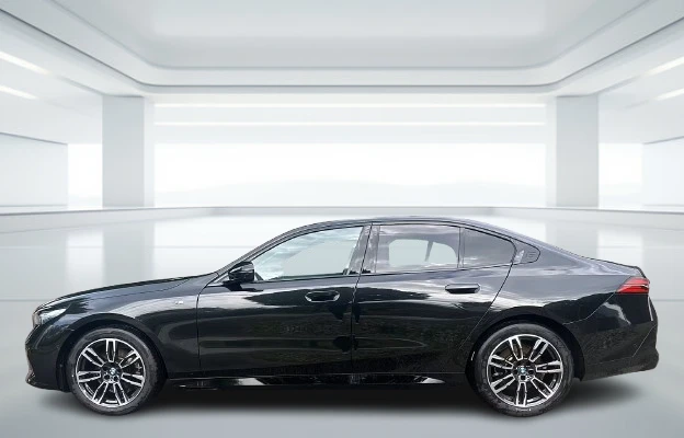 BMW 520 d xDrive = M-Sport = Shadow Line Гаранция - изображение 4