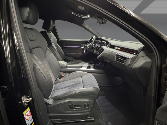 Audi E-Tron Sportback 55 Quattro = S-line = Гаранция, снимка 9 - Автомобили и джипове - 52739863